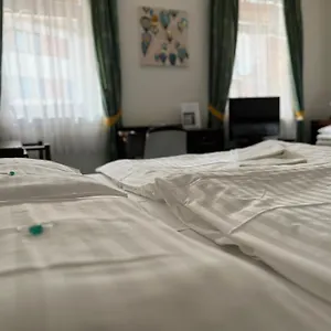 3* Hotell Omega