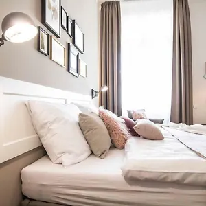 Апартаменты Place And Comfort, Брно